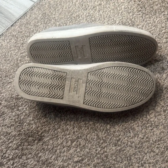 Toms Gray Loafers Casual Slip-Ons - Picture 6 of 6